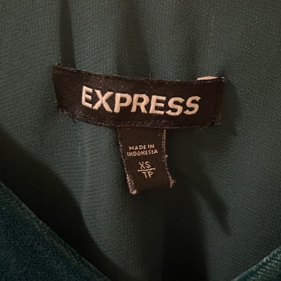 XS Velvet Express top - Picture 3 of 3